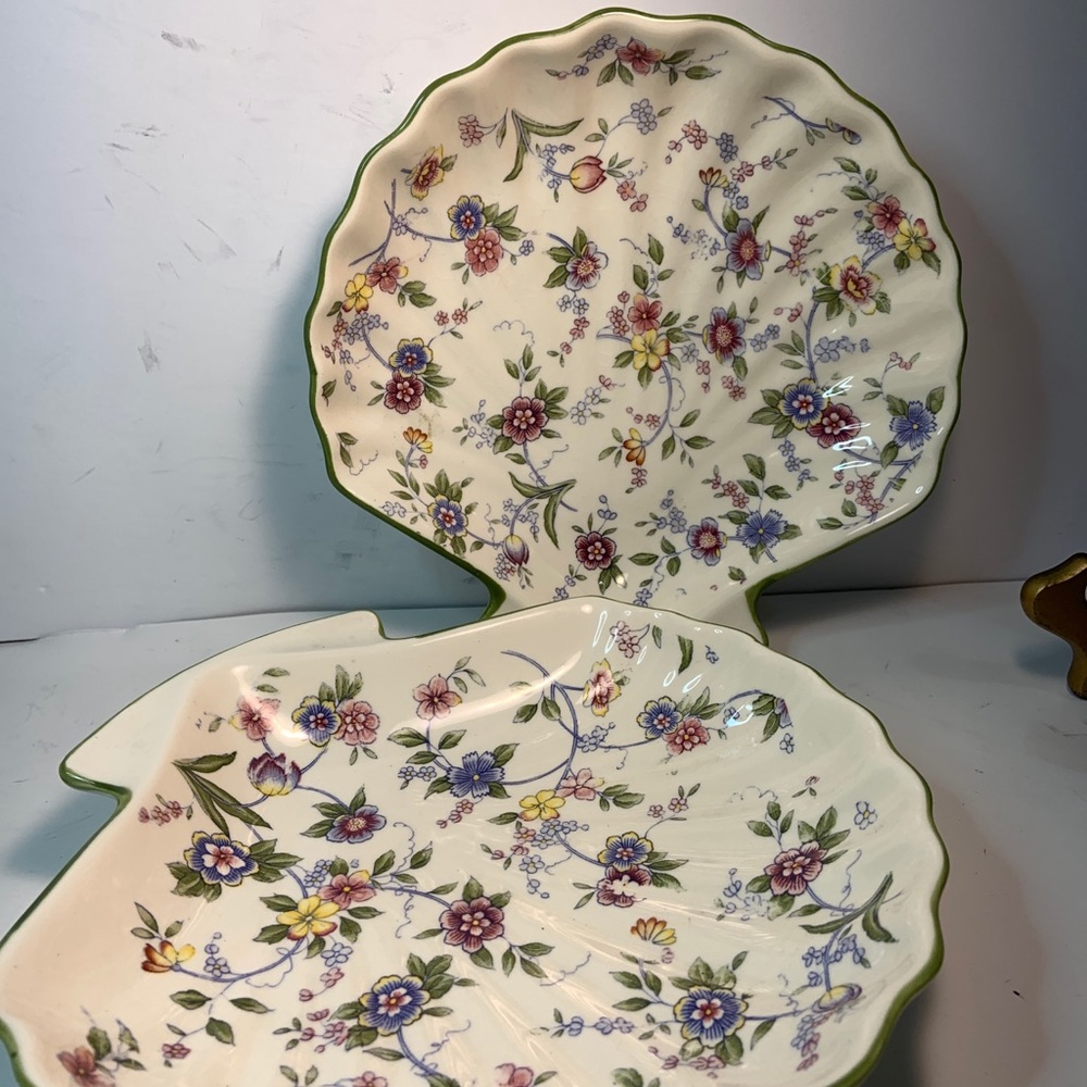 Andrea by Sadek Seashell Plates 8 1/4" Corona